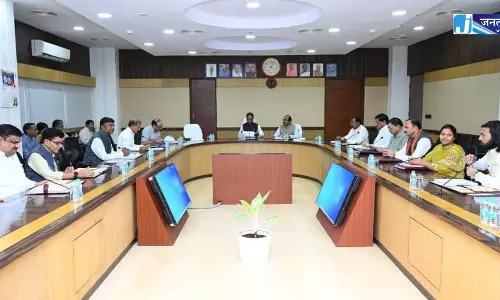 कैबिनेट बैठक ले रहे CM विष्णुदेव साय